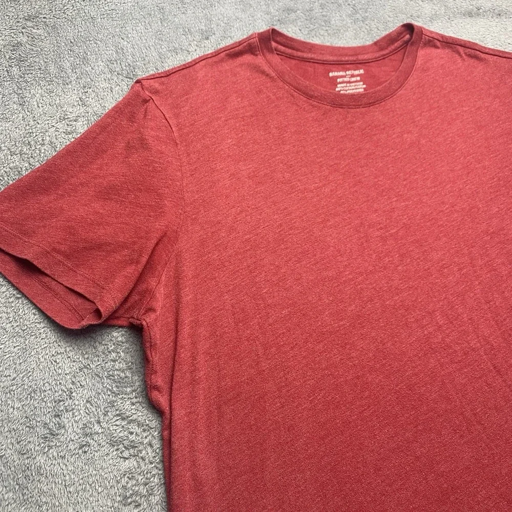 Banana Republic T-Shirt Men's Large Red Tee Slim Fit 60/40 Blend